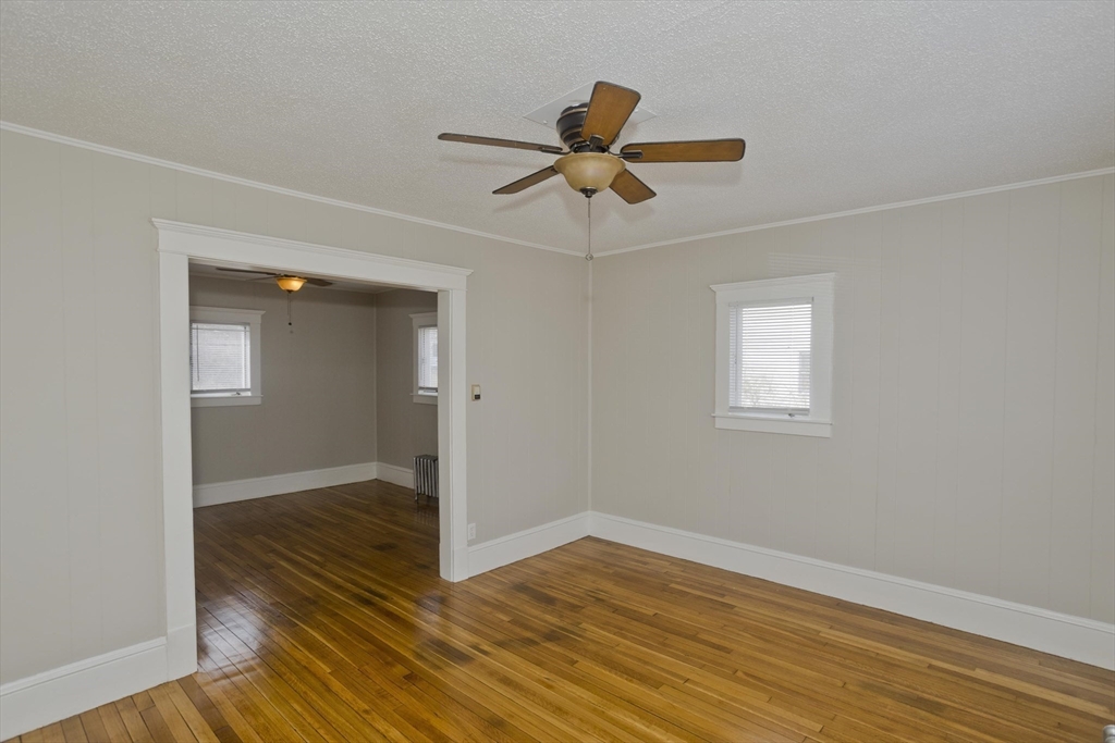 36 Daniel Street Springfield, MA 01151 - Photo 8 of 32