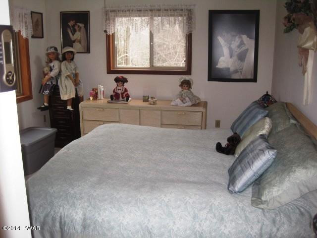 1009 Ridge Drive Gouldsboro, PA 18424 - Photo 17 of 37