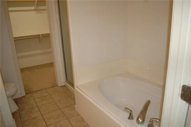 $1,350 | 1600 Fable Lane, College Station, TX 77845