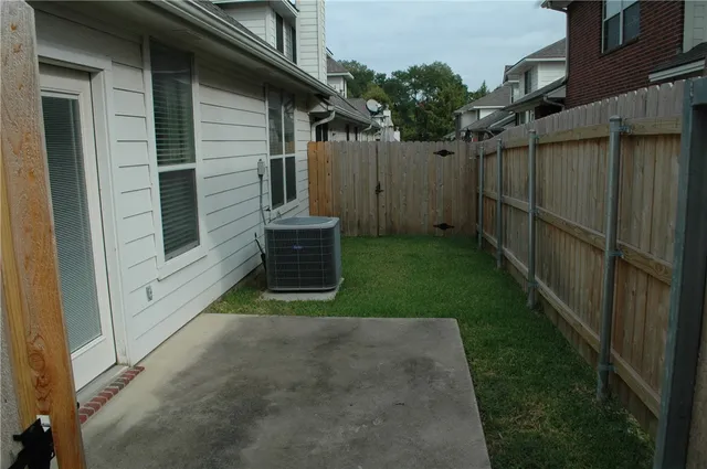 $1,350 | 1600 Fable Lane, College Station, TX 77845