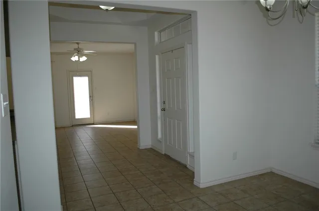 $1,350 | 1600 Fable Lane, College Station, TX 77845