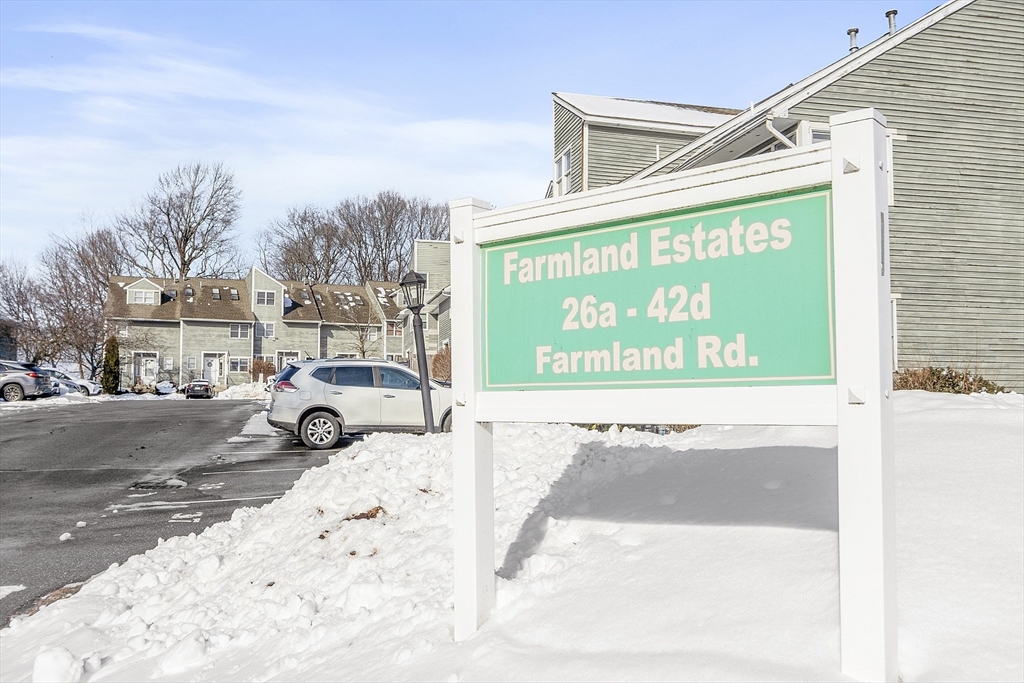26 Farmland Road, Unit C Lowell, MA 01850 - Photo 2 of 31