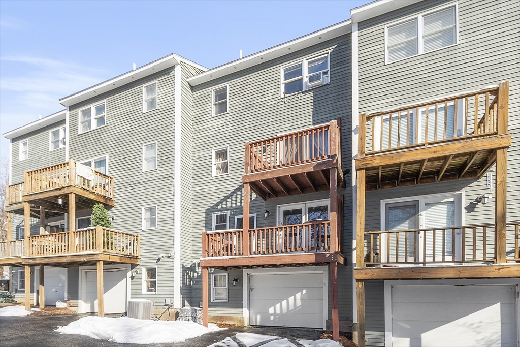 26 Farmland Road, Unit C Lowell, MA 01850 - Photo 4 of 31