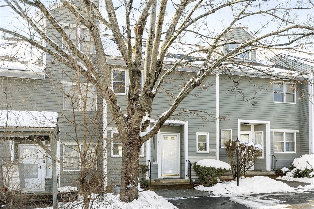 26 Farmland Road, Unit C Lowell, MA 01850 - Photo 5 of 31