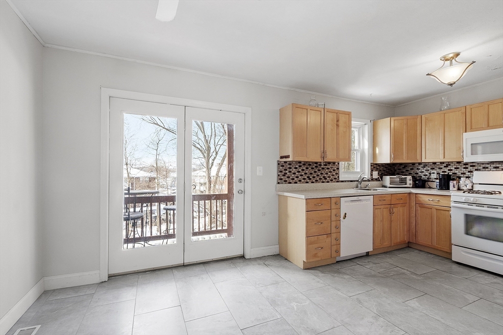 26 Farmland Road, Unit C Lowell, MA 01850 - Photo 9 of 31