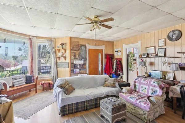 $240,000 | 604 9th, Baraboo, WI 53913