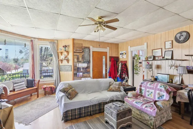 $240,000 | 604 9th, Baraboo, WI 53913