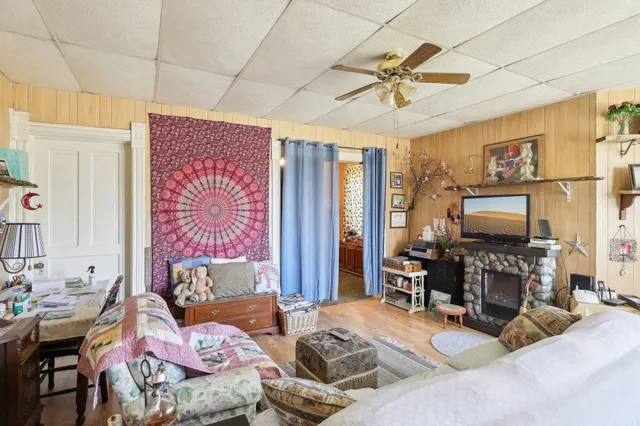 $240,000 | 604 9th, Baraboo, WI 53913