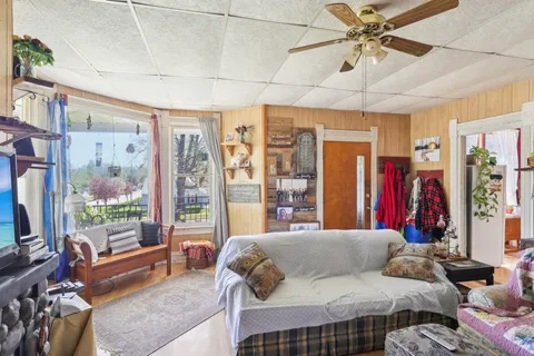 $240,000 | 604 9th, Baraboo, WI 53913