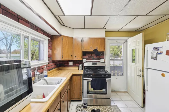 $240,000 | 604 9th, Baraboo, WI 53913