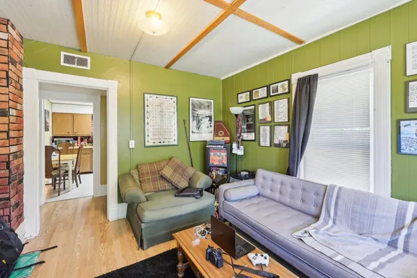 $240,000 | 604 9th, Baraboo, WI 53913