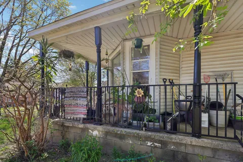 $240,000 | 604 9th, Baraboo, WI 53913