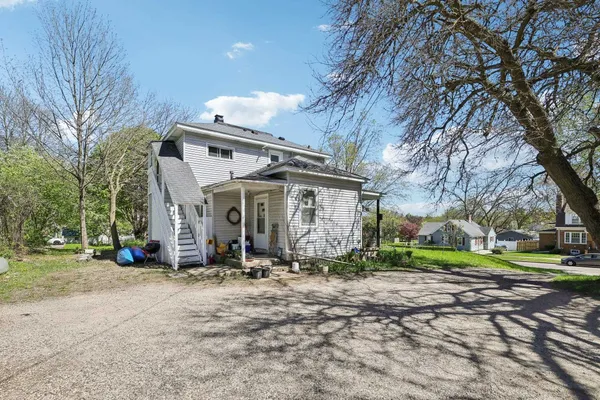 $240,000 | 604 9th, Baraboo, WI 53913
