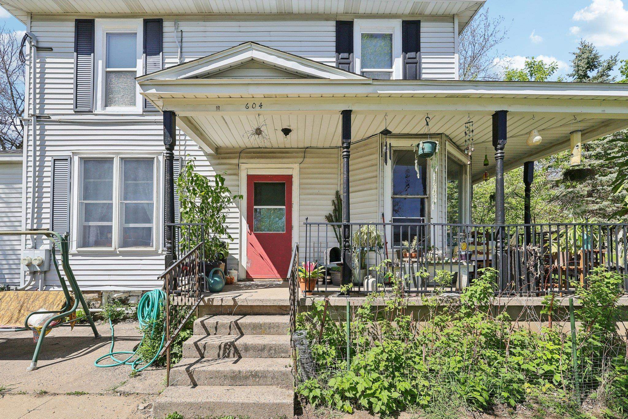 604 9th Baraboo, WI 53913 - Photo 6 of 46