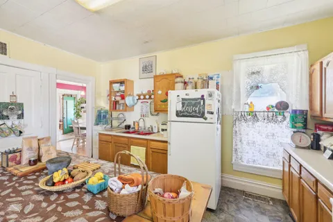 $240,000 | 604 9th, Baraboo, WI 53913