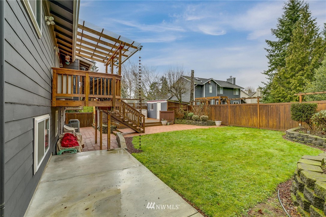 519 213th Place Southwest Bothell, WA 98021 - Photo 30 of 34 a view of outdoor space and yard