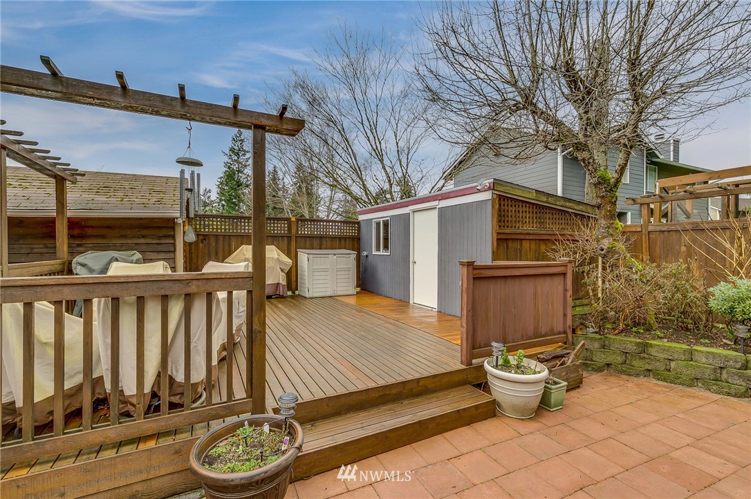 519 213th Place Southwest Bothell, WA 98021 - Photo 31 of 34 a view of outdoor space and yard