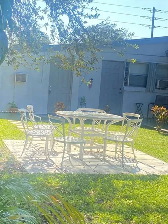 $1,350 | 7121 Taft Street, Unit A, Hollywood, FL 33024