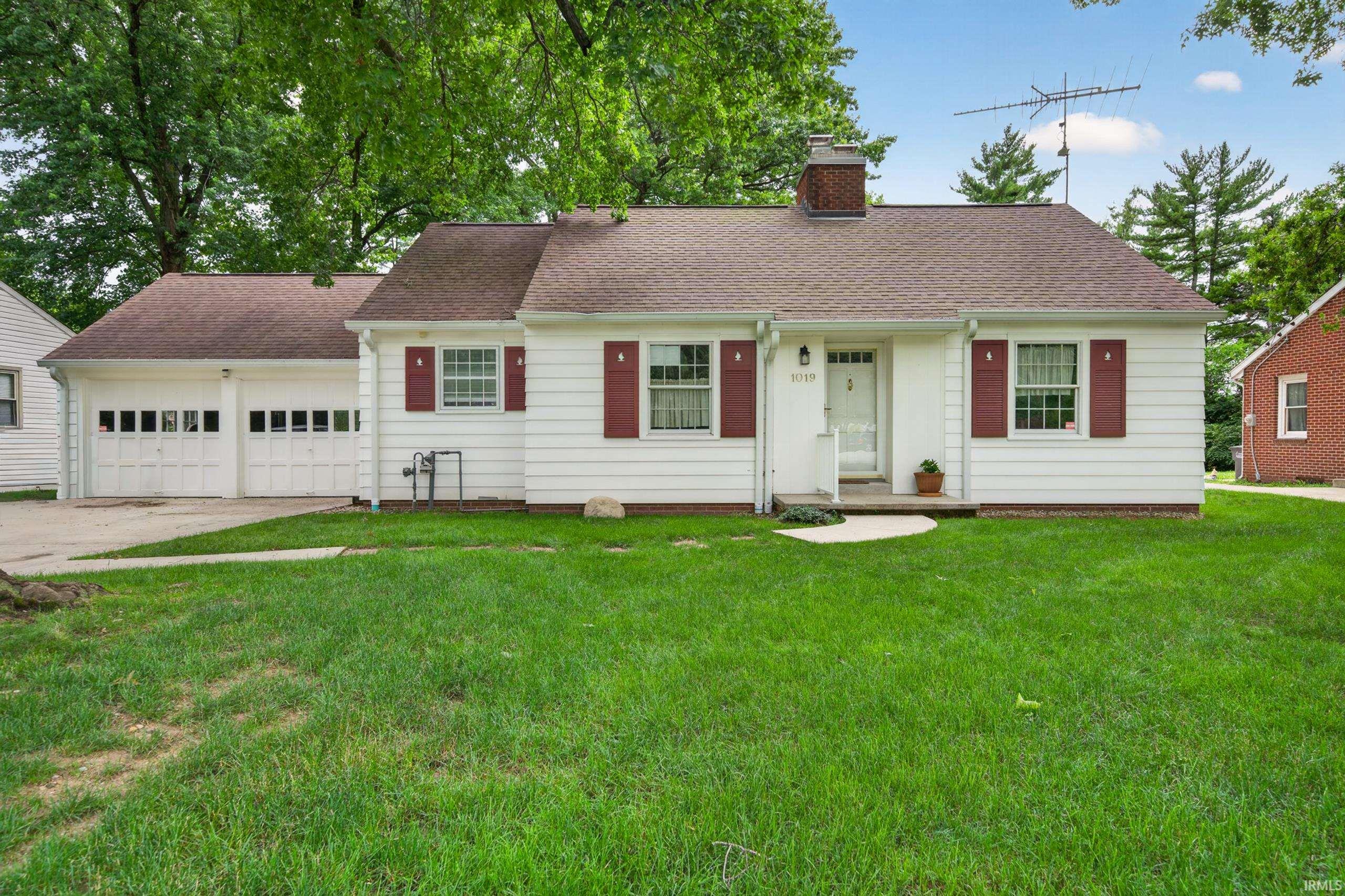 1019 Hillcrest Road West Lafayette, IN 47906 - Photo 1 of 26