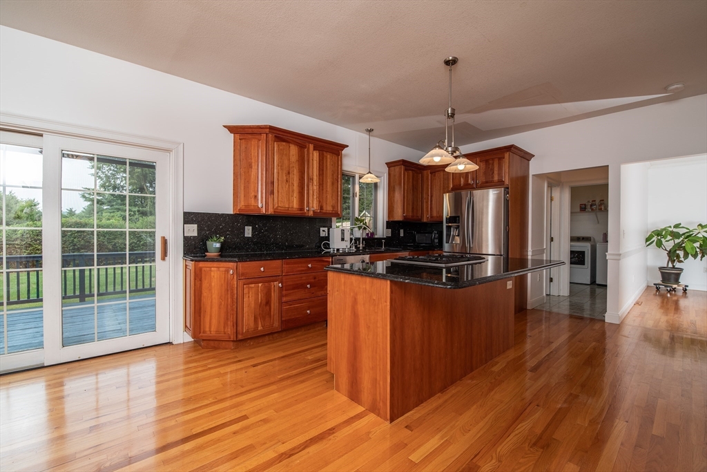 23 Summerfield Road Amherst, MA 01002 - Photo 14 of 42