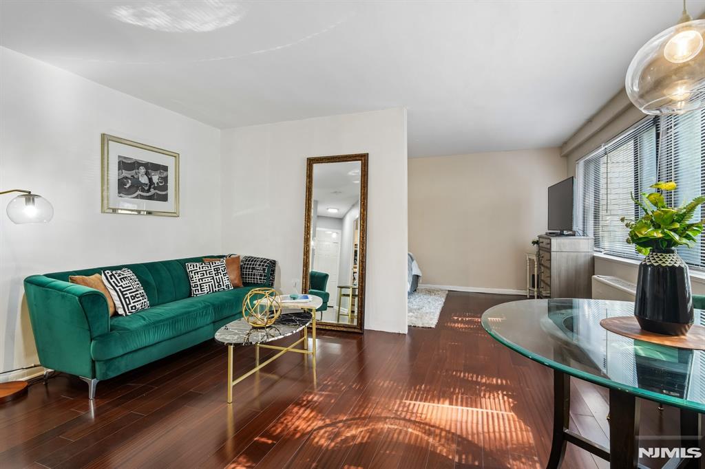 1375 River Road, Unit 1A Edgewater, NJ 07020 - Photo 4 of 20