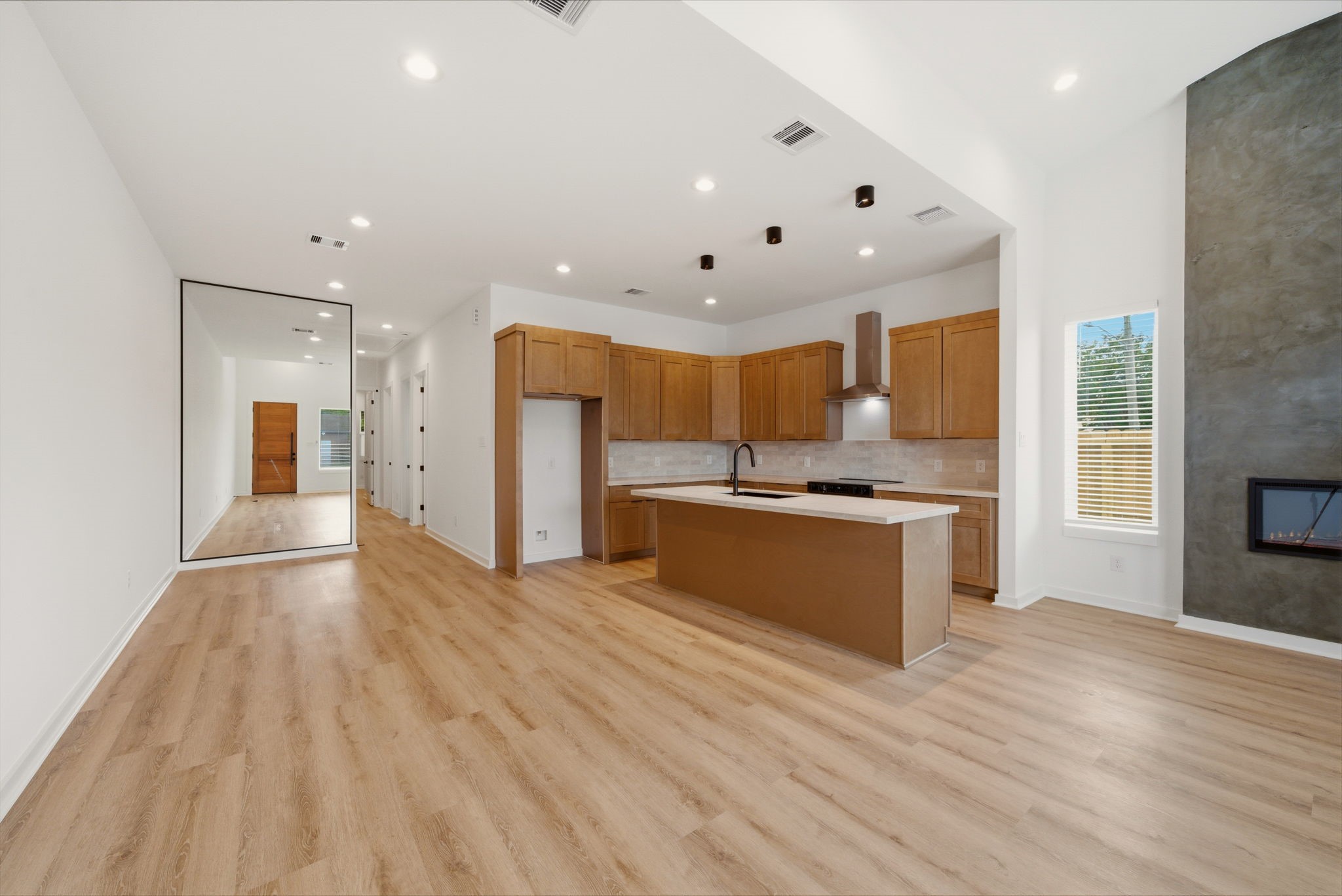 8203 Calhoun Road, Unit A/B Houston, TX 77033 - Photo 14 of 38