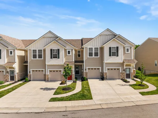 $322,000 | 624 Morven Park Drive, Unit 6D, Walton, KY 41094
