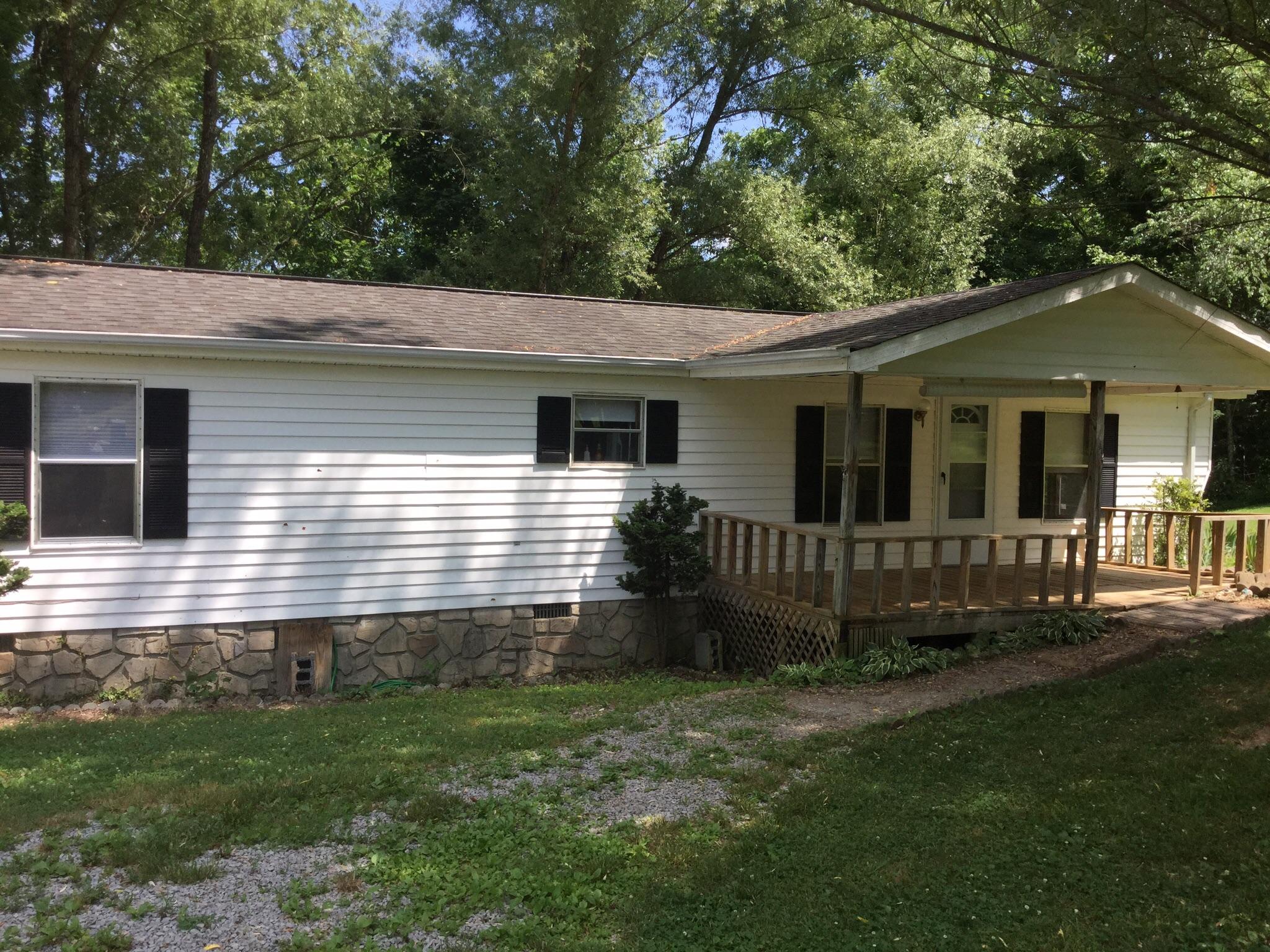 465 Riddle Lane Tazewell, TN 37879 - Photo 2 of 24 image