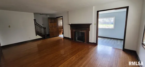 $155,000 | 1398 North Cherry Street, Galesburg, IL 61401