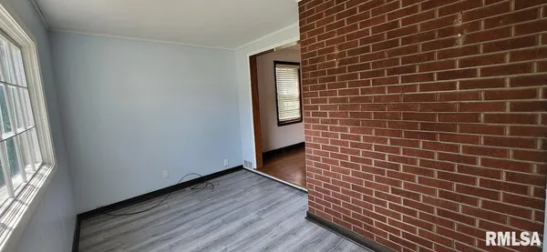 $155,000 | 1398 North Cherry Street, Galesburg, IL 61401