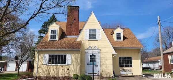 $155,000 | 1398 North Cherry Street, Galesburg, IL 61401