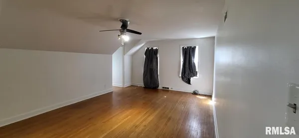 $155,000 | 1398 North Cherry Street, Galesburg, IL 61401