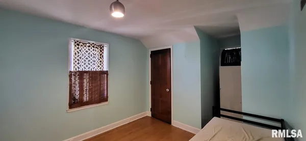 $155,000 | 1398 North Cherry Street, Galesburg, IL 61401