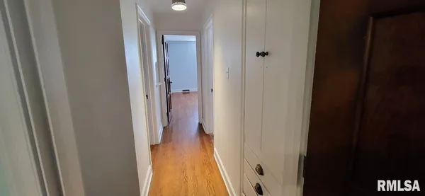 $155,000 | 1398 North Cherry Street, Galesburg, IL 61401