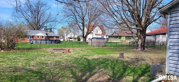 $155,000 | 1398 North Cherry Street, Galesburg, IL 61401