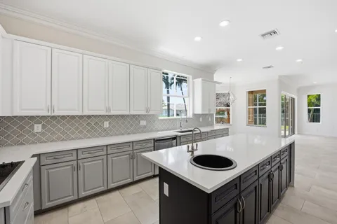 $1,400,000 | 11788 Knightsbridge Place, Wellington, FL 33449