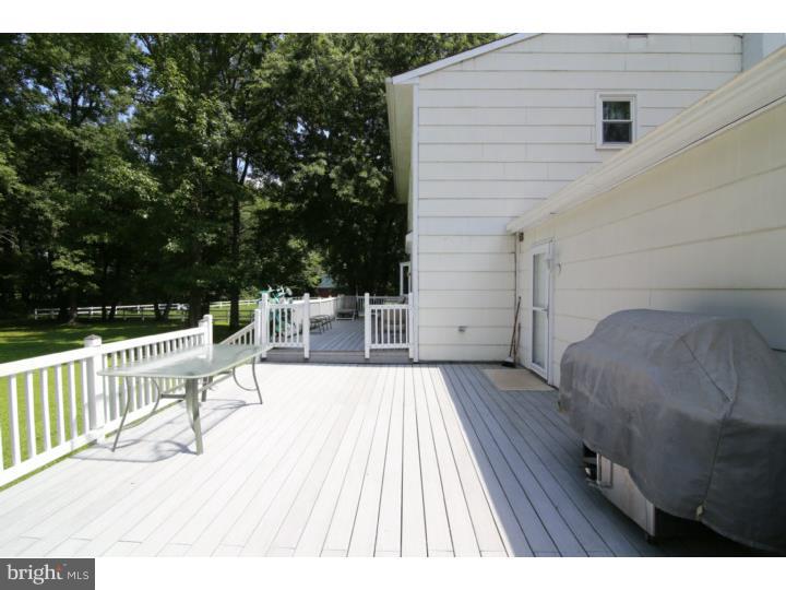 79 Cooper Avenue Delran, NJ 08057 - Photo 18 of 20 Deck