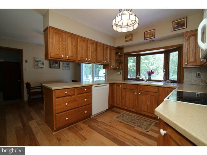 79 Cooper Avenue Delran, NJ 08057 - Photo 9 of 20 Kitchen