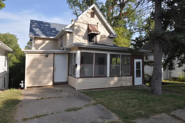 $85,900 | 1803 Belle Avenue, Davenport, IA 52803