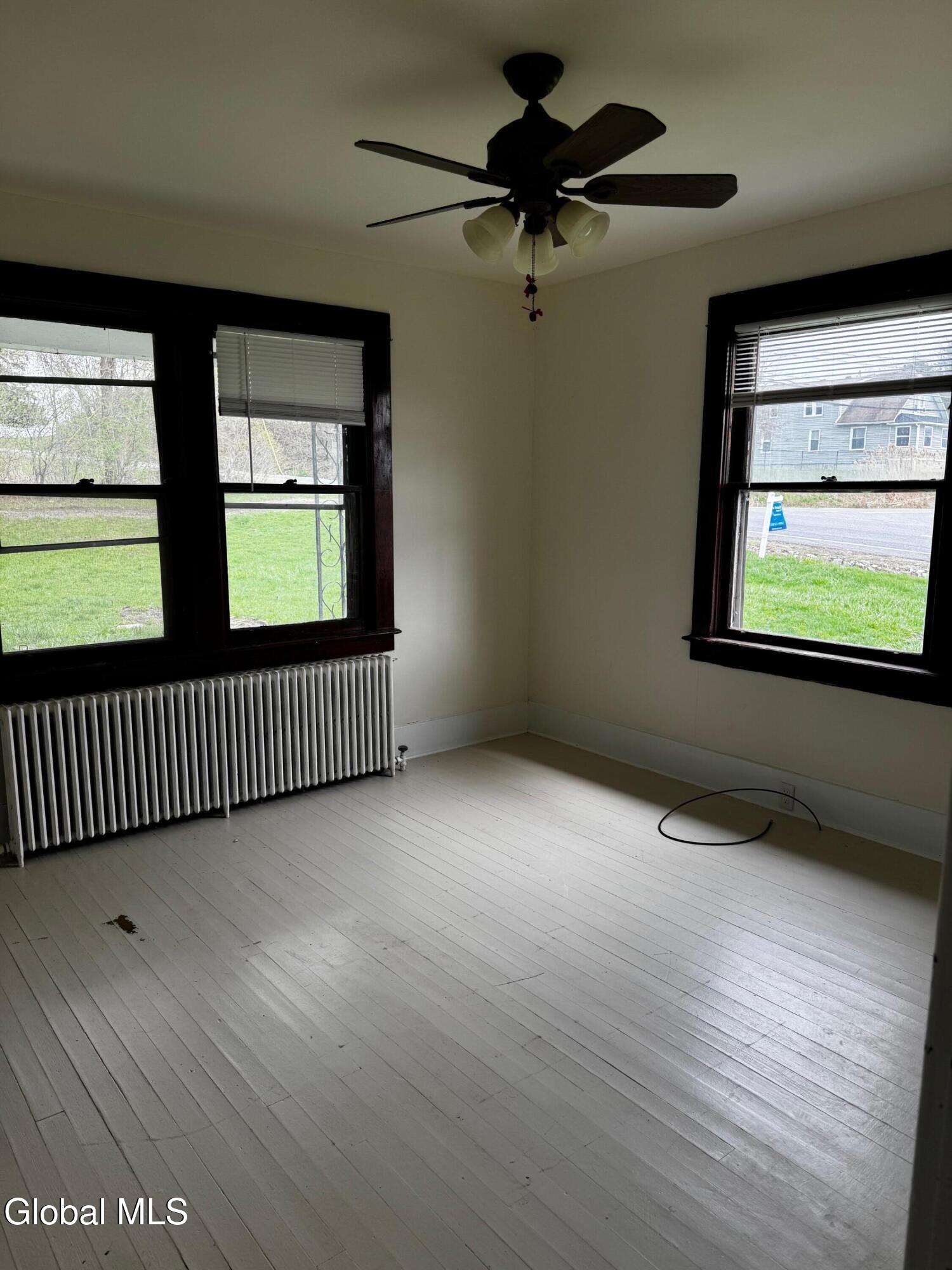 277 Upper Newtown Road Halfmoon, NY 12118 - Photo 3 of 5 IMG_1587