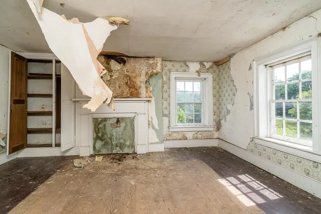 an empty room with a window