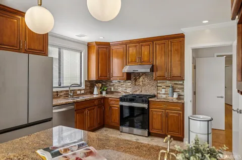 $1,595,000 | 235 Oak Park Drive, San Francisco, CA 94131