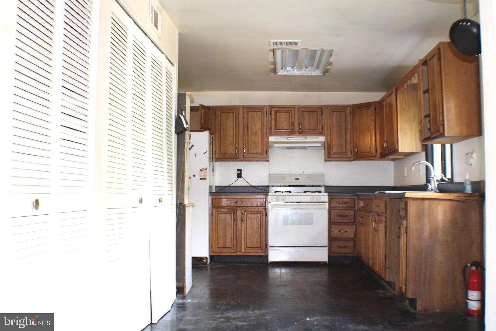 579 Harmony Road Jackson, NJ 08527 - Photo 3 of 34