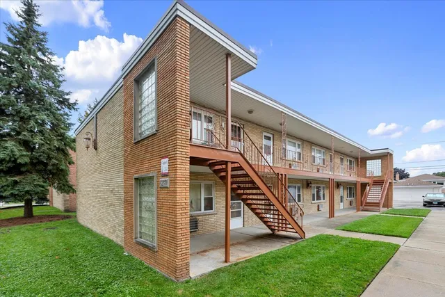 $1,195 | 6212 West 64th Place, Unit 203, Chicago, IL 60638