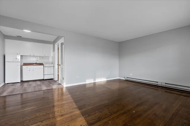 $1,195 | 6212 West 64th Place, Unit 203, Chicago, IL 60638