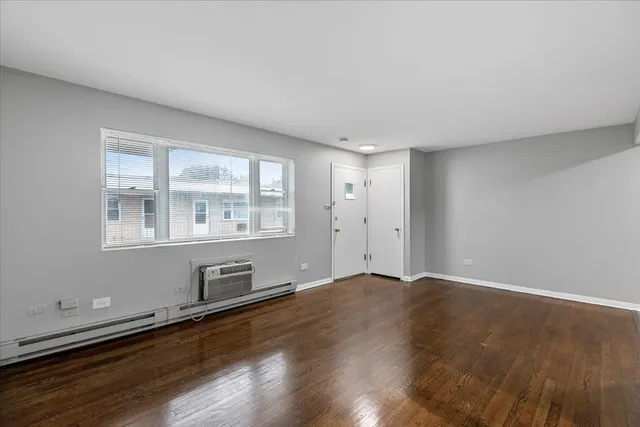 $1,195 | 6212 West 64th Place, Unit 203, Chicago, IL 60638