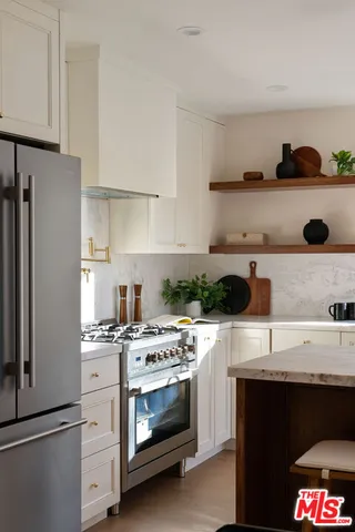 $1,199,000 | 4617 10th Avenue, Los Angeles, CA 90043