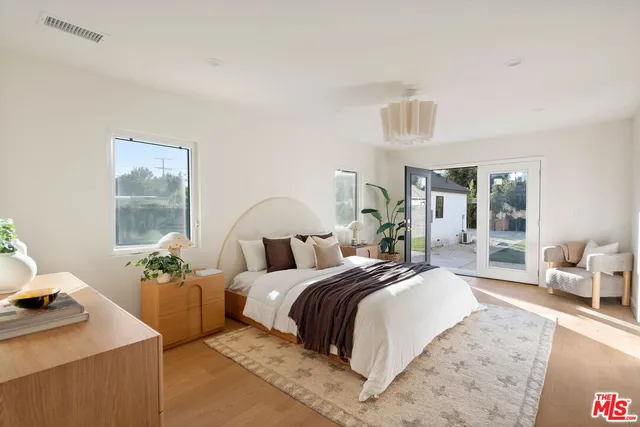 $1,199,000 | 4617 10th Avenue, Los Angeles, CA 90043