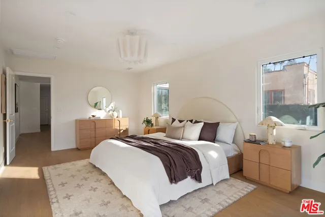 $1,199,000 | 4617 10th Avenue, Los Angeles, CA 90043