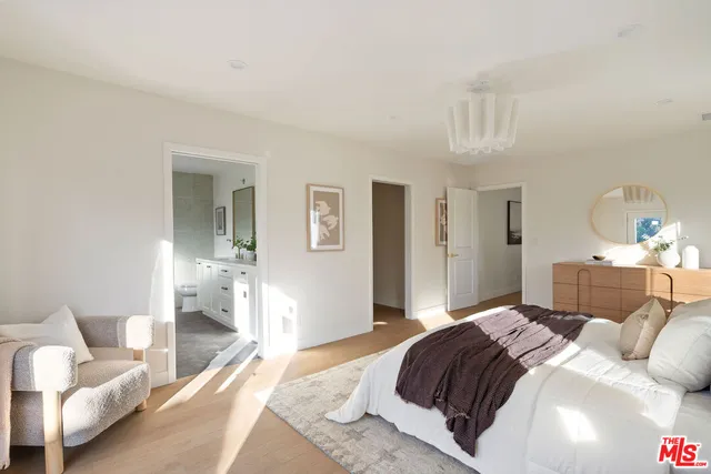 $1,199,000 | 4617 10th Avenue, Los Angeles, CA 90043